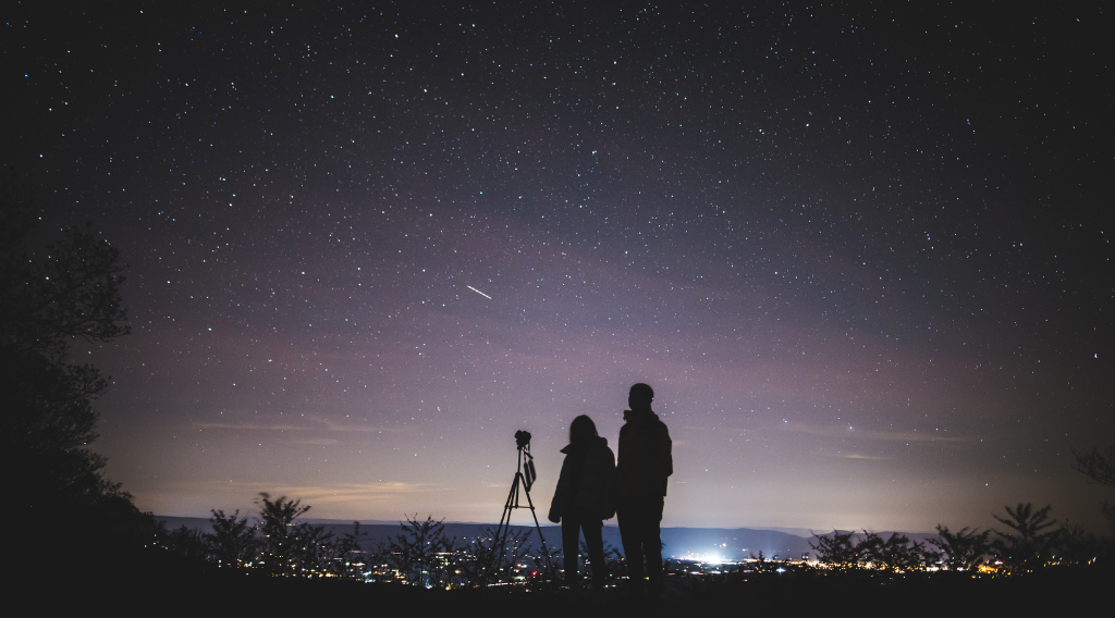 Stargazing-Date-Night-Tips-for-a-Magical-Evening